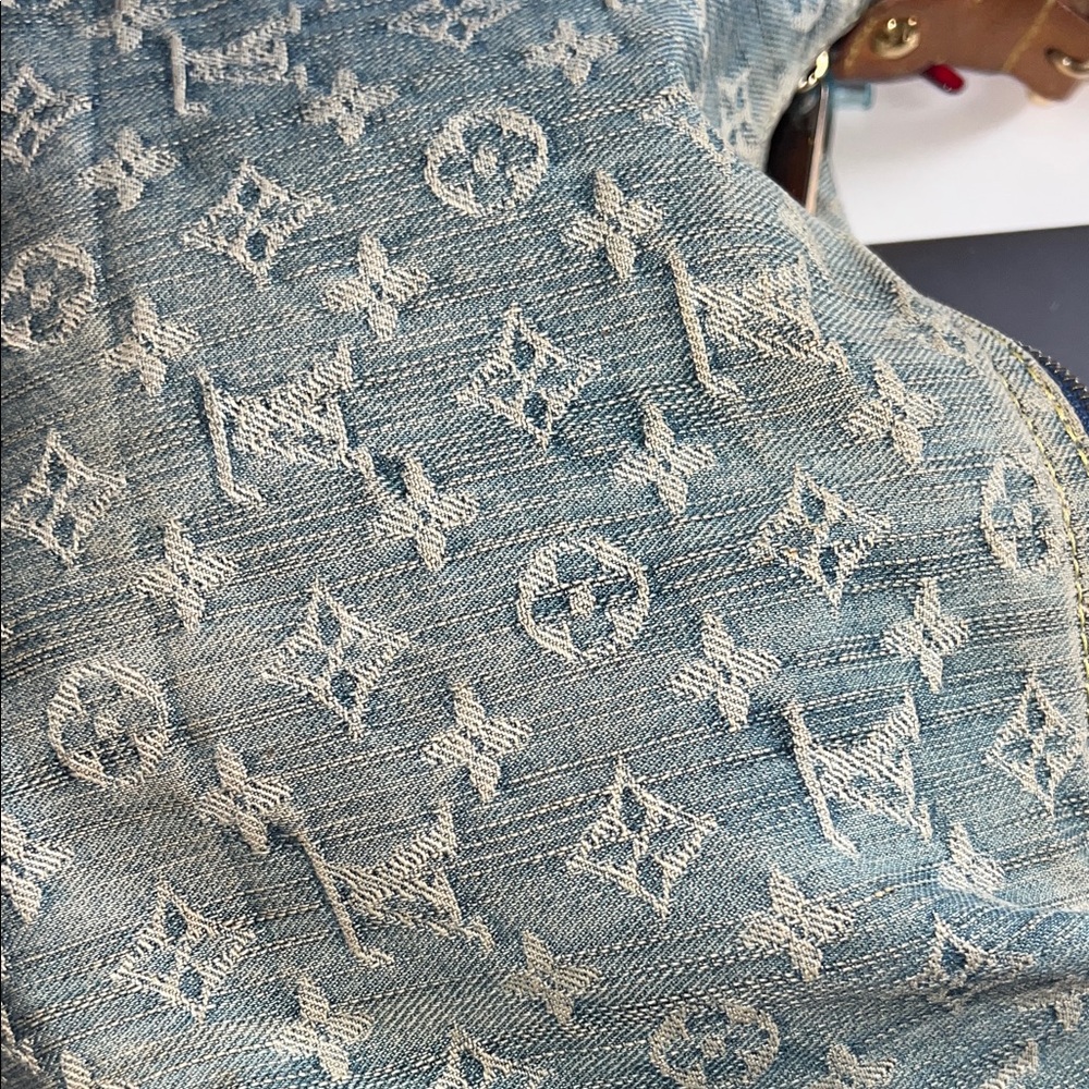 LOUIS VUITTON Baggy PM Monogram Denim Shoulder Bag - Picture 12 of 12